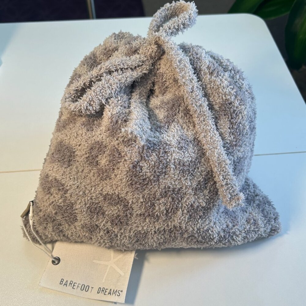 🐆 NWT CozyChic® Leopard Print Scrunchie & Socks Gift Set | Linen/Warm Gray - Picture 6 of 8